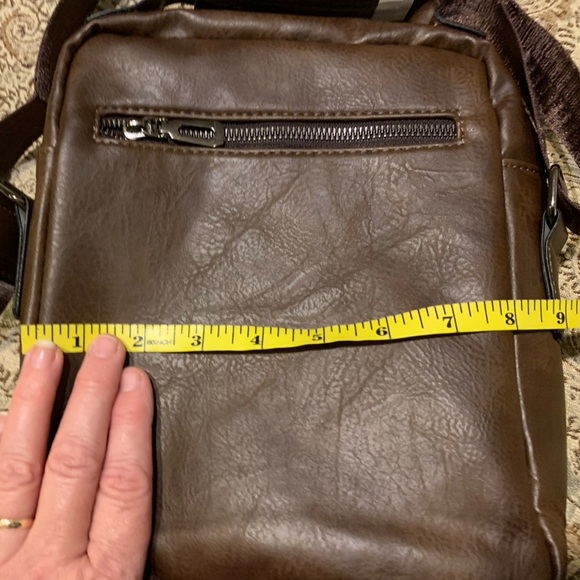 Men’s Weixier Leather Messenger Crossbody Bag - Picture 14 of 15